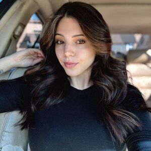 Meet your Posher, Karyme